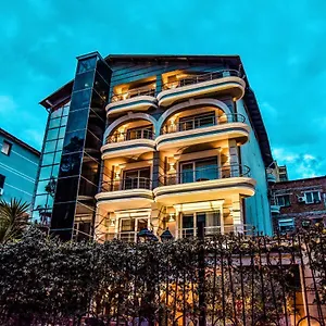 4* فندق Broadway