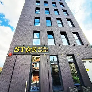 4* 酒店 Starlight